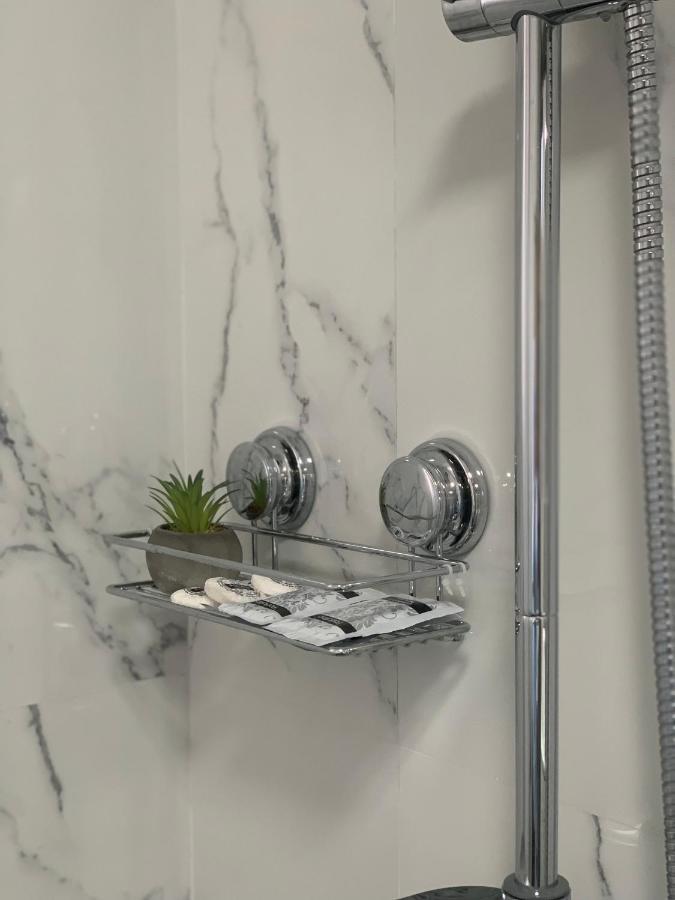 Wonderland Apartment Bistrita  Bagian luar foto