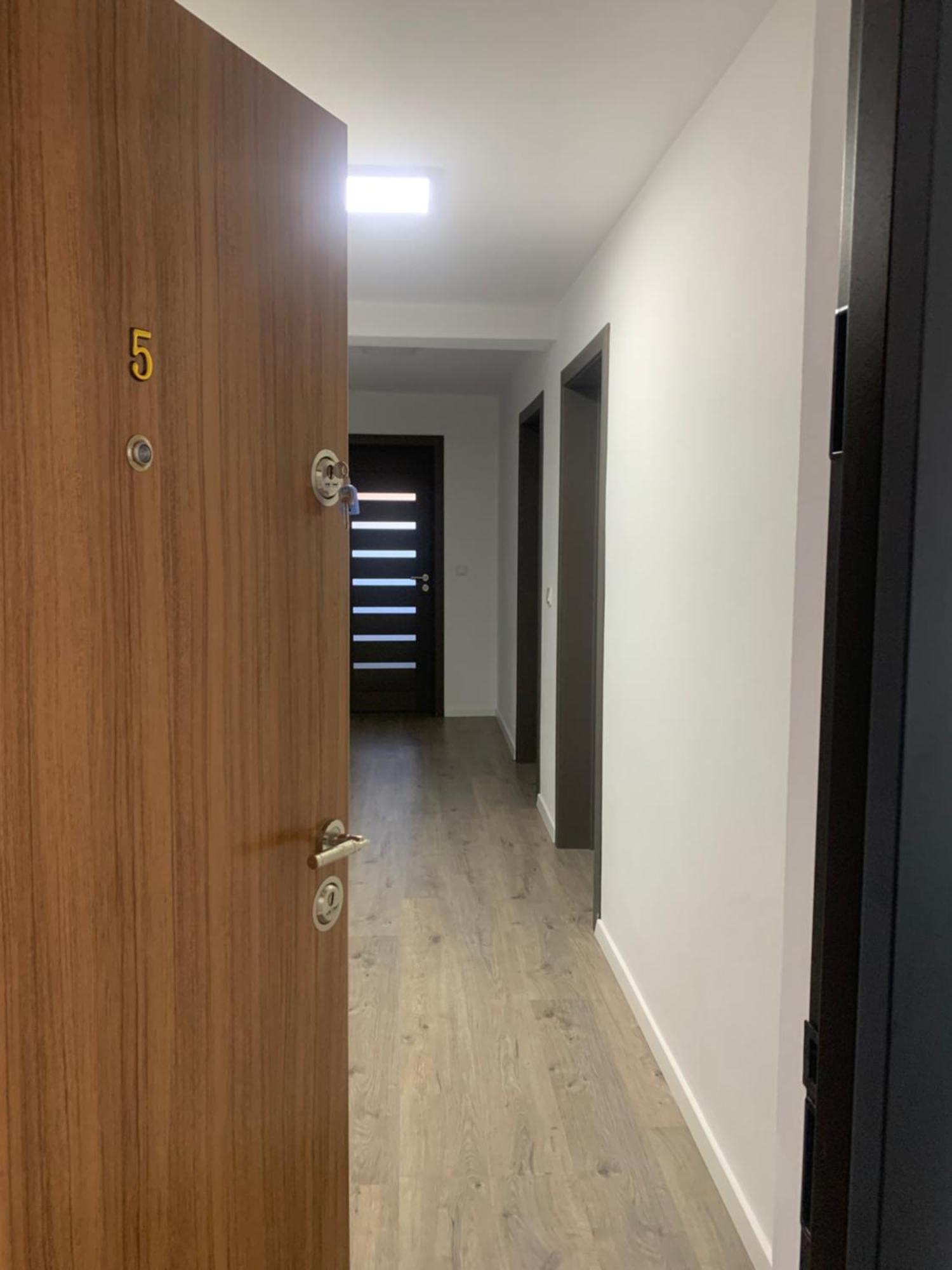 Wonderland Apartment Bistrita  Bagian luar foto